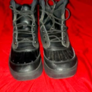 Youth size 7 nike boots